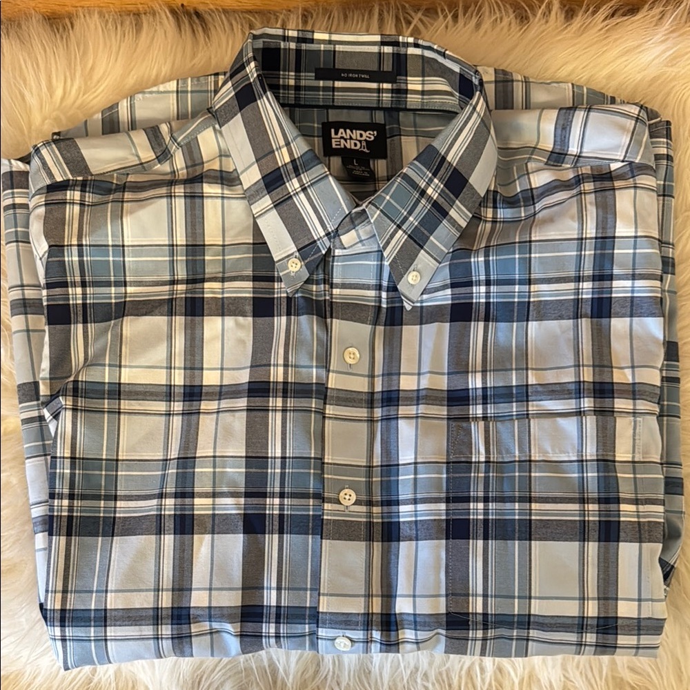 Lands' End Men's Blue Plaid short sleeve shirt